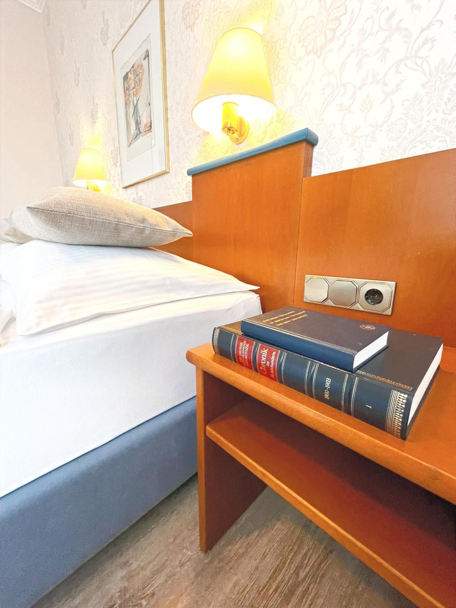 Hotel Kolossos Düsseldorf - Neuss Habitación foto